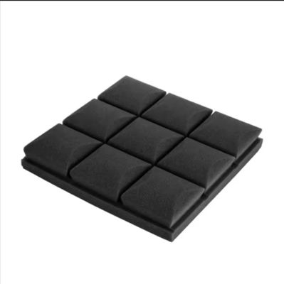 Absorción de sonido en blanco y negro Espuma de algodón para salas de reuniones Acústica y reducción de ruido