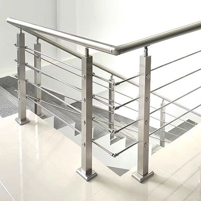 Interior del apartamento Escaleras prefabricadas de hierro forjado Barandillas Diseño moderno para apartamentos