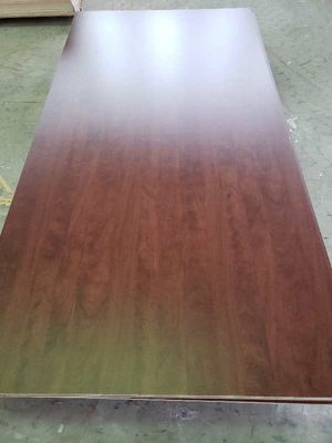 Panel interior de tablero de chapa de madera con tablero ecológico estándar E1 y libre de pintura