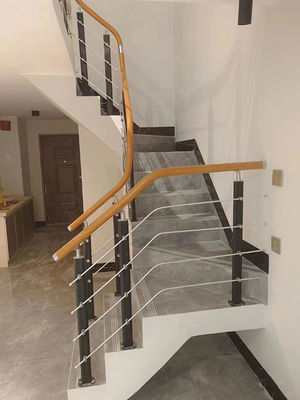 Diseño moderno barandilla de escalera de hierro para escaleras de madera al aire libre montadas en la pared diseño más reciente