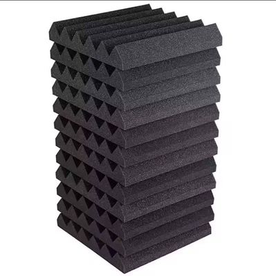 Material de aislamiento súper acústico de los fabricantes espuma de PU con densidad de 14-60 kg/m3 en negro