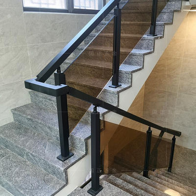 Estilo de diseño moderno Escalera montada en la pared Barandillas de vidrio templado con baluster de poste