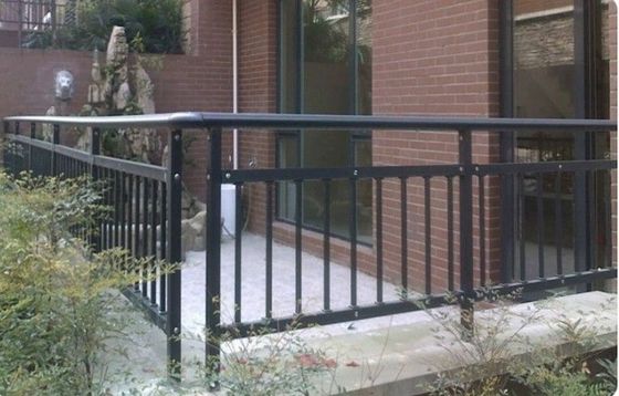 Barandillas de balcón de aluminio de diseño moderno montadas en la pared para cubierta de mangueras