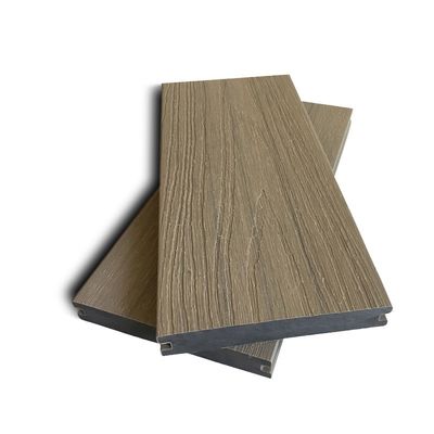 Suelos de madera y plástico coextrusos de alta resistencia de paneles no metálicos para edificios de oficinas