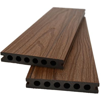 Pisos modernos de madera de pera para exteriores de madera y plástico con laminación de ambos lados y plástico de PP