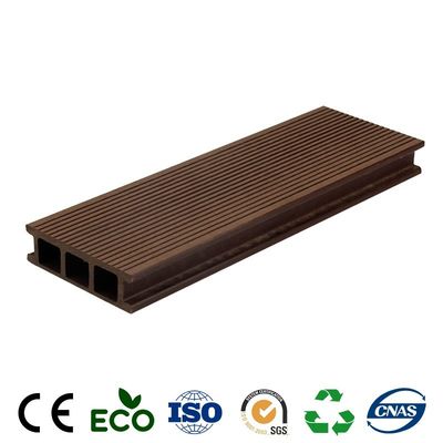 Piso chino de diseño moderno de 18 mm de madera y plástico para exteriores en material impermeable