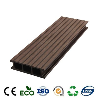 Piso chino de diseño moderno de 18 mm de madera y plástico para exteriores en material impermeable