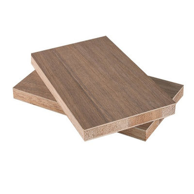 Material de los paneles no metálicos Pleno núcleo de abedul madera contrachapada de abedul báltico para interiores modernos