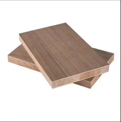 Material de los paneles no metálicos 6 mm 18 mm 25 mm Venecería de madera de abedul Muebles contrachapados para trabajos en interiores