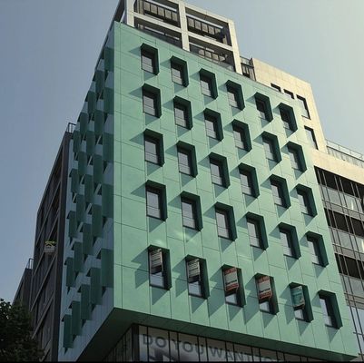 Revestimiento de paredes de color de alucobond a prueba de fuego para fachadas de edificios exteriores y flexibles