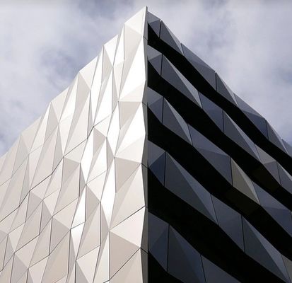 Revestimiento de paredes de color de alucobond a prueba de fuego para fachadas de edificios exteriores y flexibles